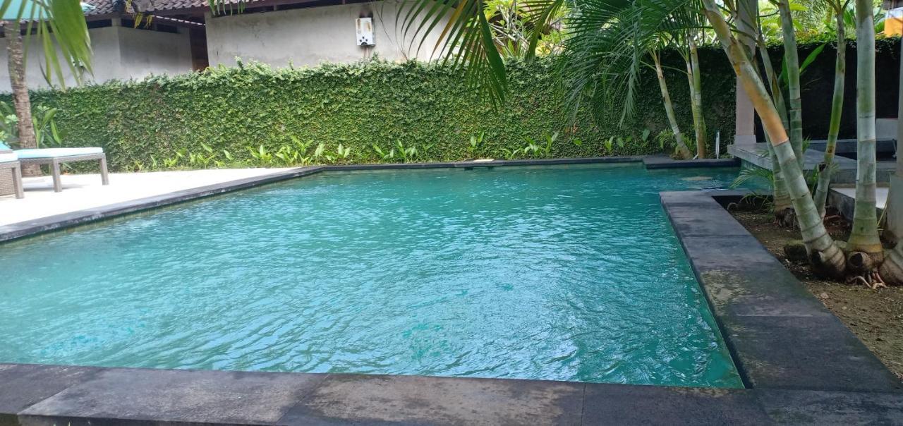 Bale Lumbung Bungalows Sakti Buitenkant foto